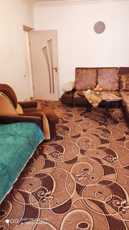 Apartments Azatutyan Avenue 9, Кв 19 Erivan Exterior foto