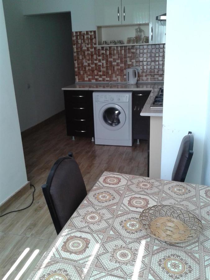 Apartments Azatutyan Avenue 9, Кв 19 Erivan Exterior foto